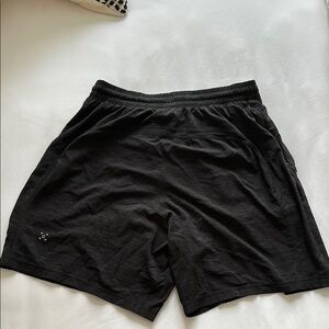 Men's Black Lululemon Pace Breaker LL 7” - size M